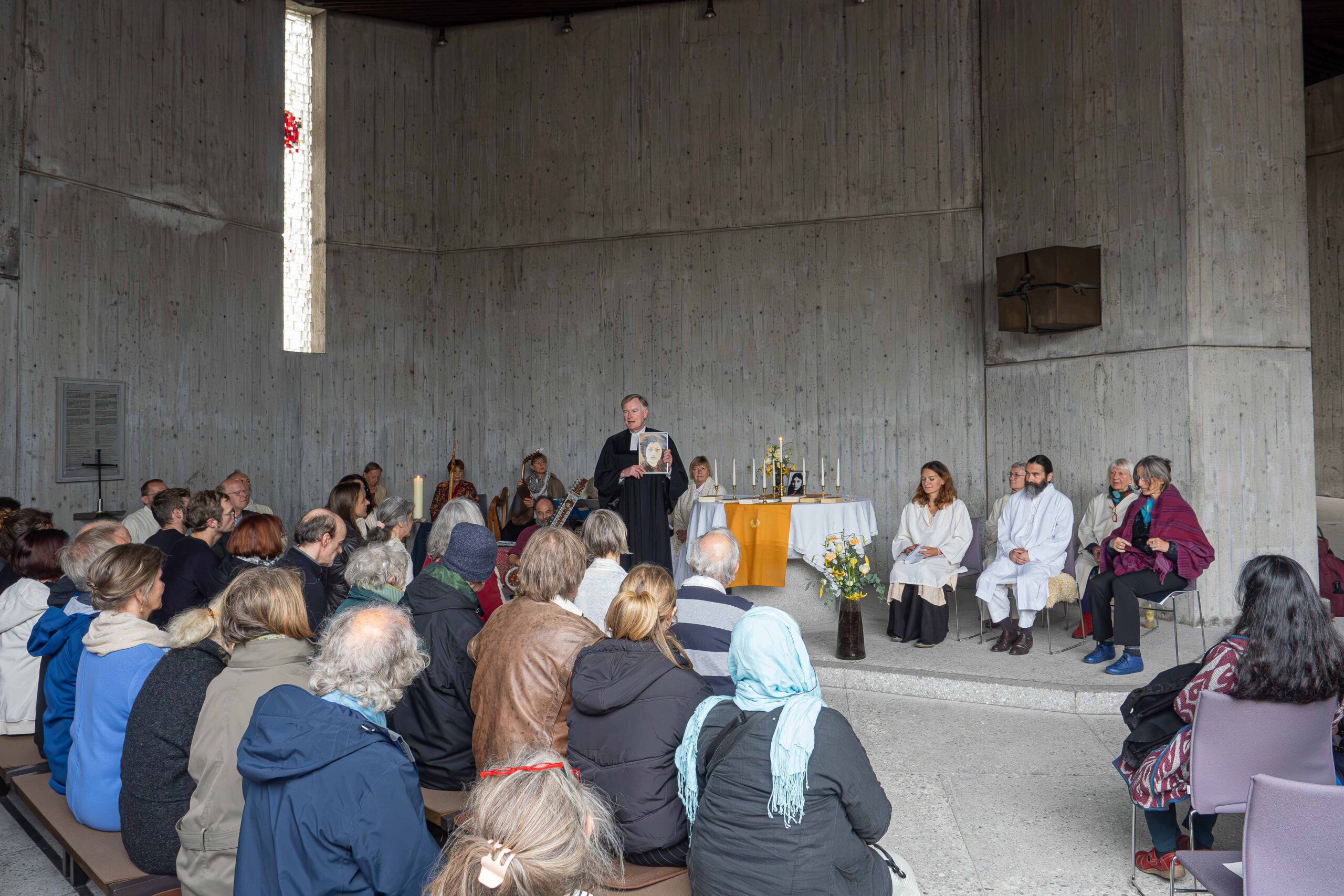 Einführungsrede vom Pfarrer und Historiker Björn Mensing